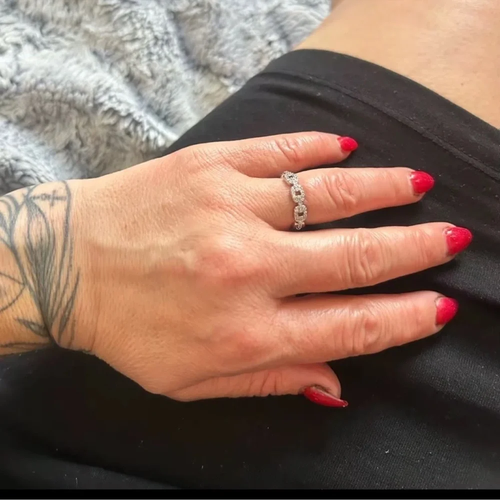 Elegant Gold Link Crystal Resizable Ring